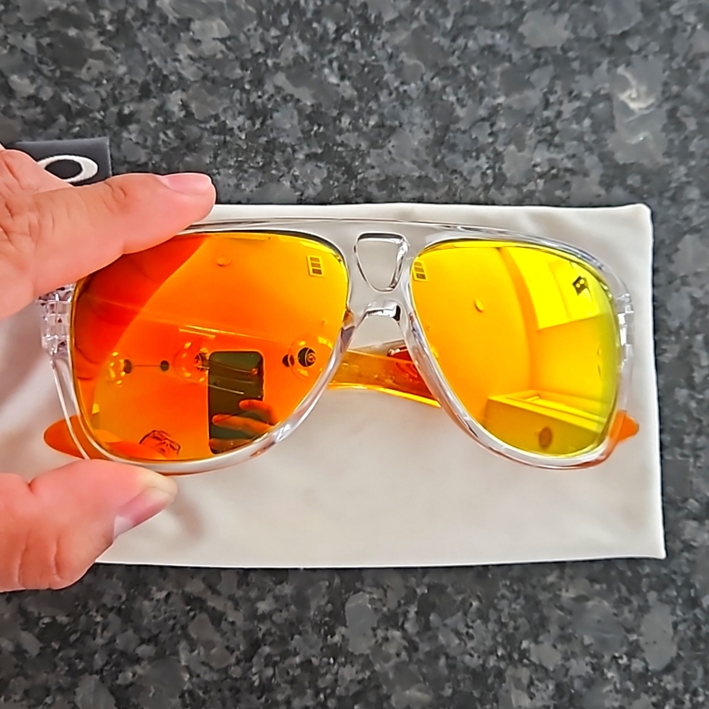 Oakley Dispatch 2